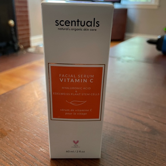 Scentuals Other - Scentuals facial serum vitamin c